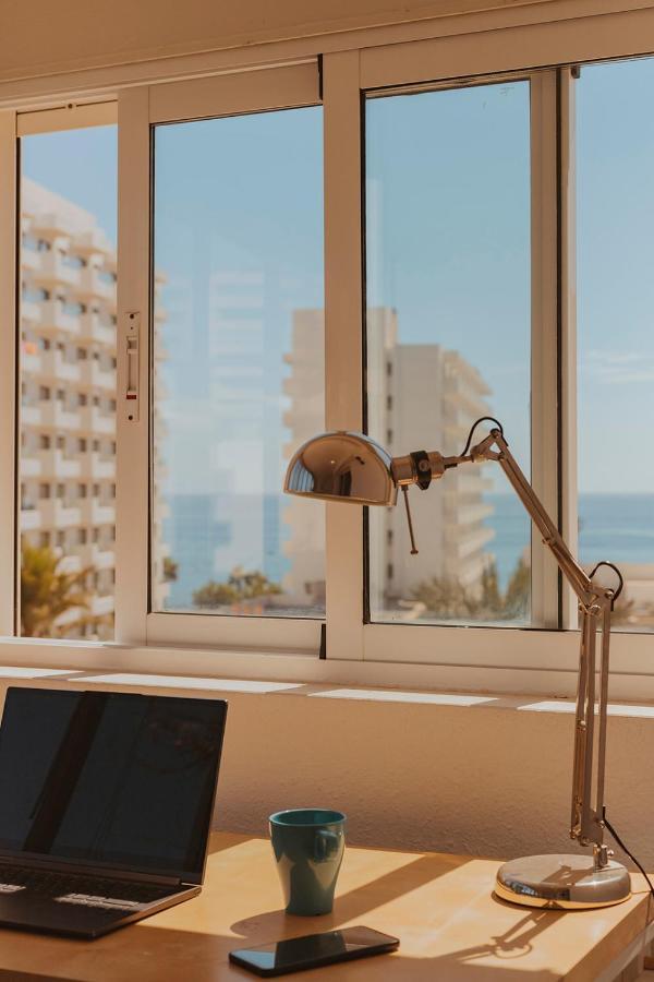 Apartamento Con Gran Terraza Junto A La Playa ตอร์เรโมลิโนส ภายนอก รูปภาพ
